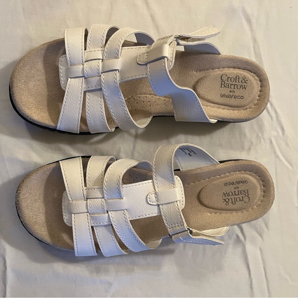 Croft and Barrow white sandals